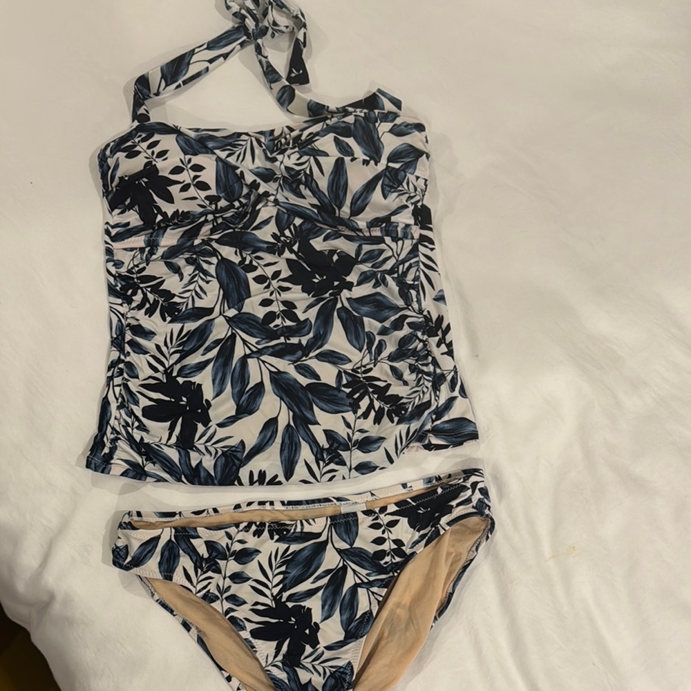 Garnet Hill Women's Swimwear Set